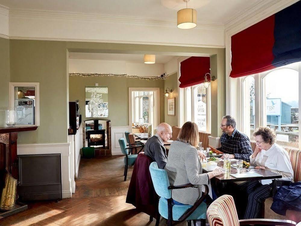 The George Inn Robertsbridge Buitenkant foto