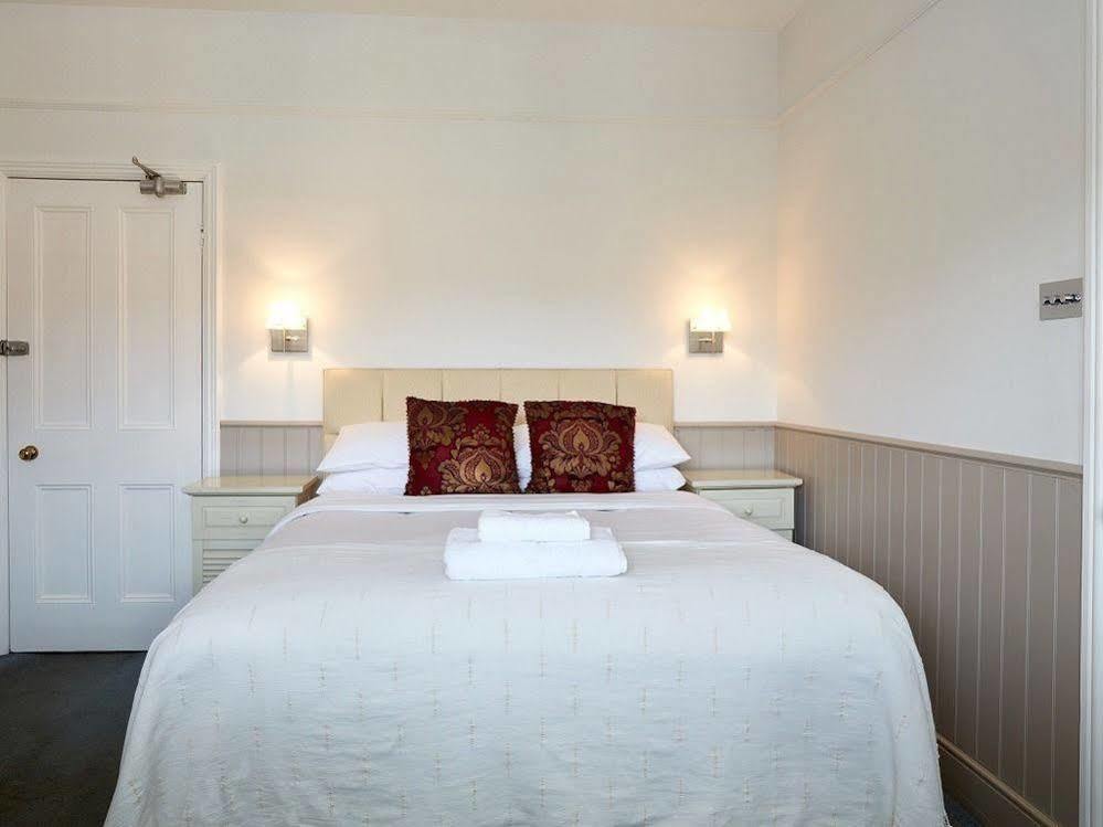 The George Inn Robertsbridge Buitenkant foto